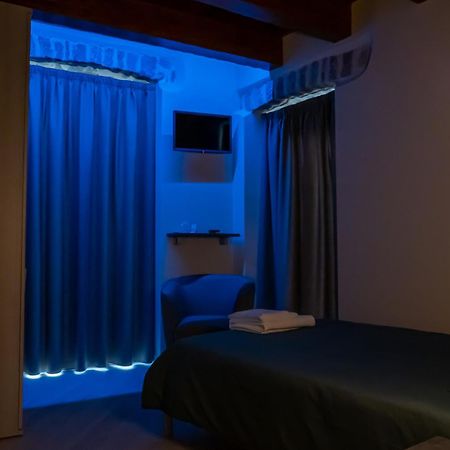 Dimora Del Corso Otel Rotonda Oda fotoğraf