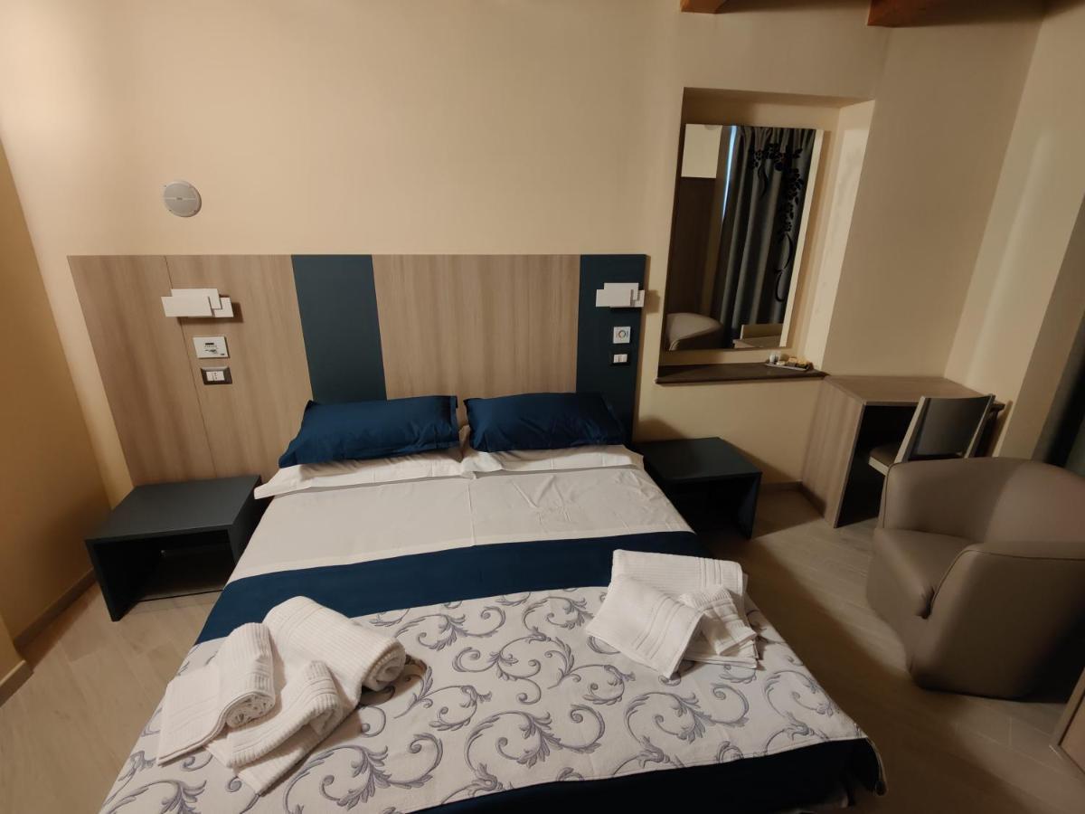Dimora Del Corso Otel Rotonda Oda fotoğraf